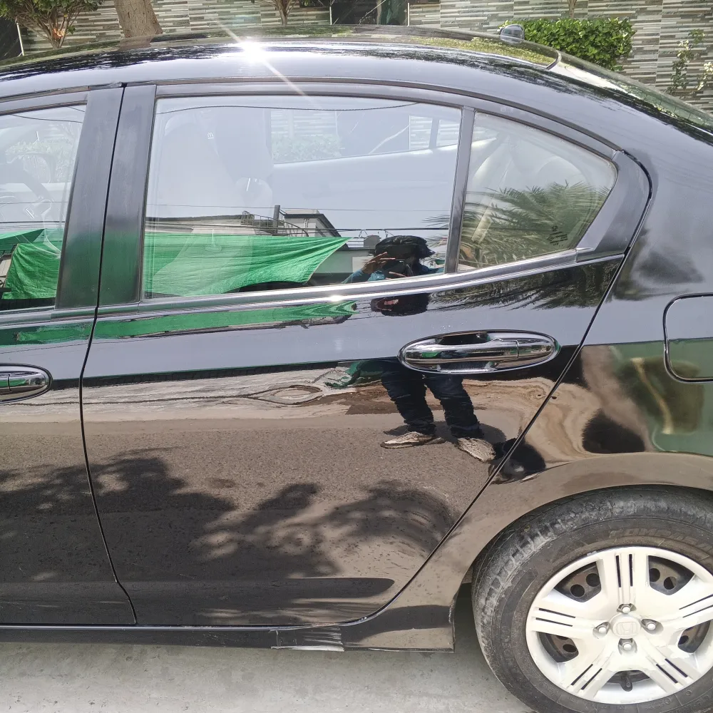 Rear_left_door image