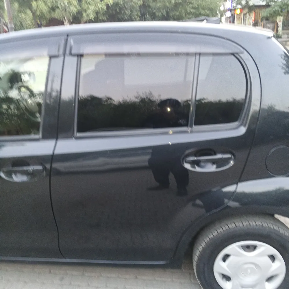 Rear_left_door image