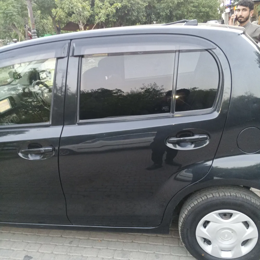 Rear_left_door image