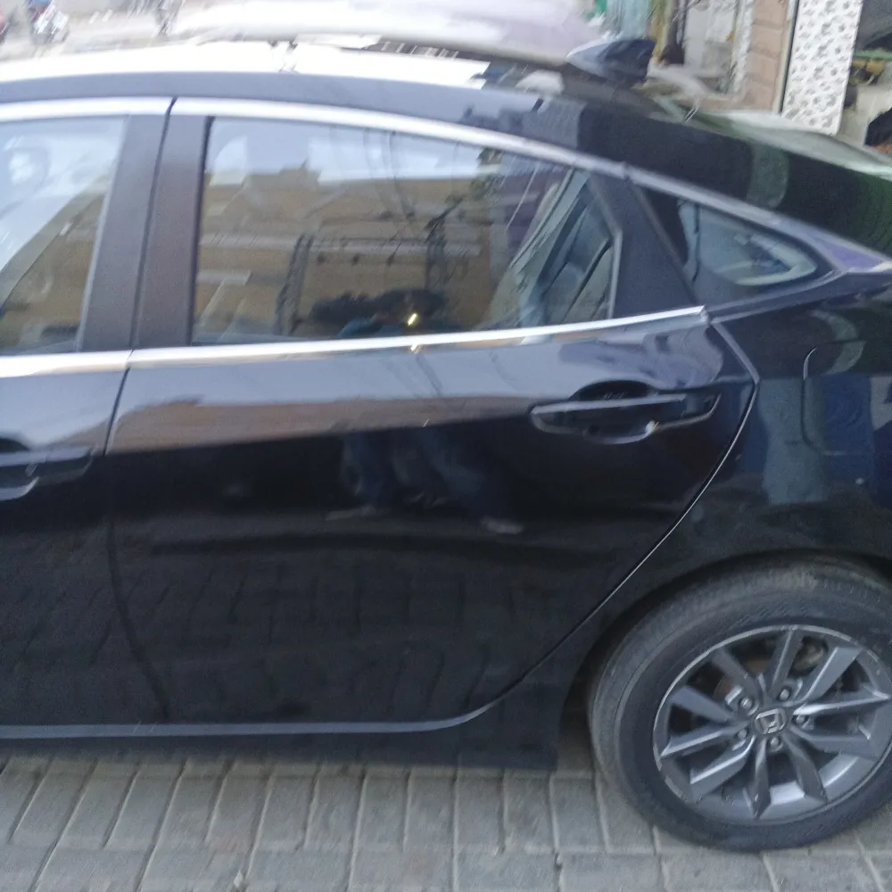 Rear_left_door image
