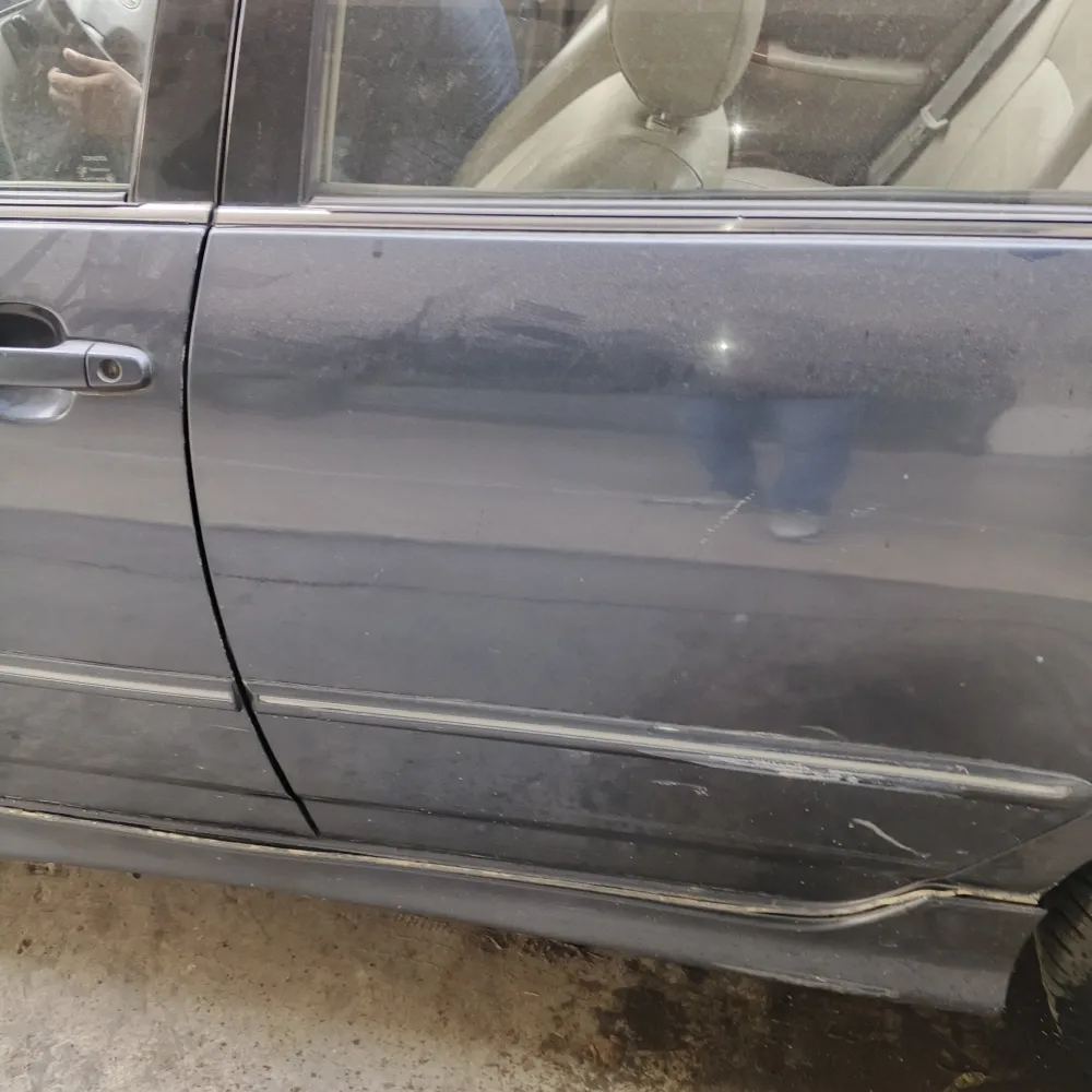 Rear_left_door image
