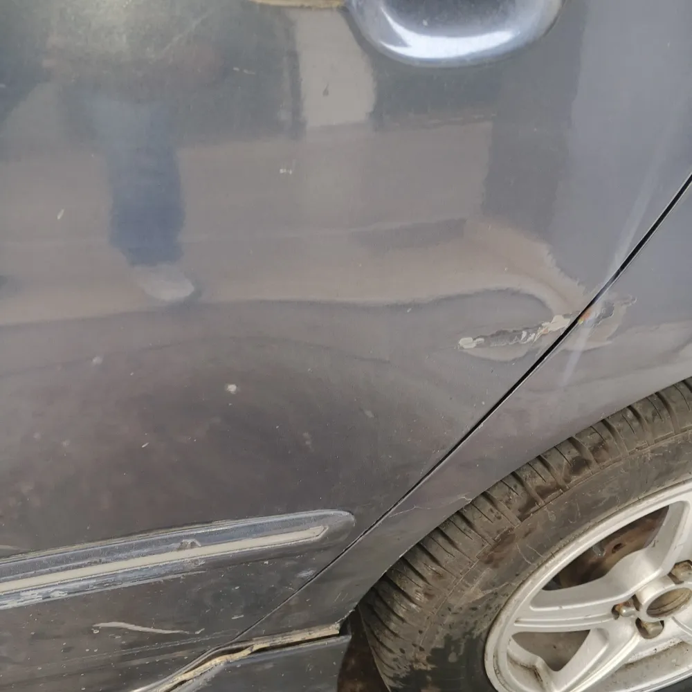 Rear_left_door image