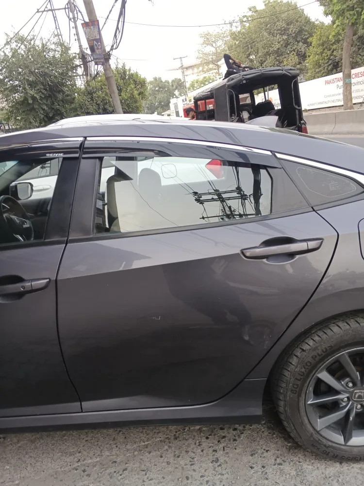 Rear_left_door image