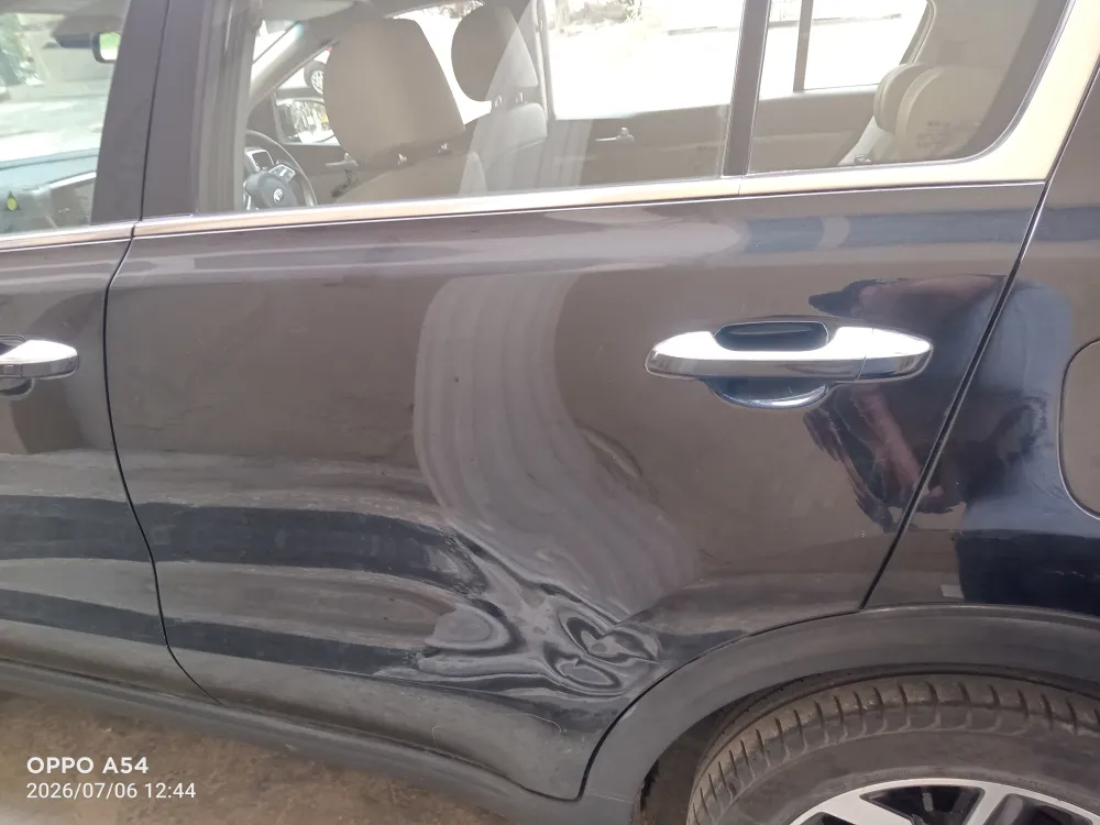 Rear_left_door image