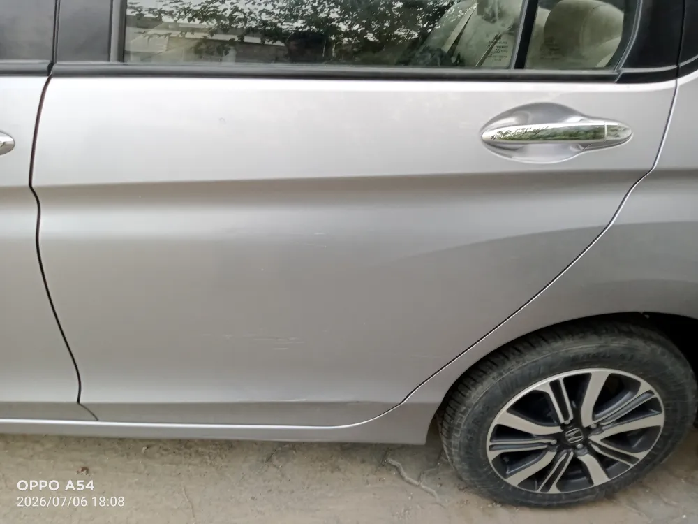 Rear_left_door image