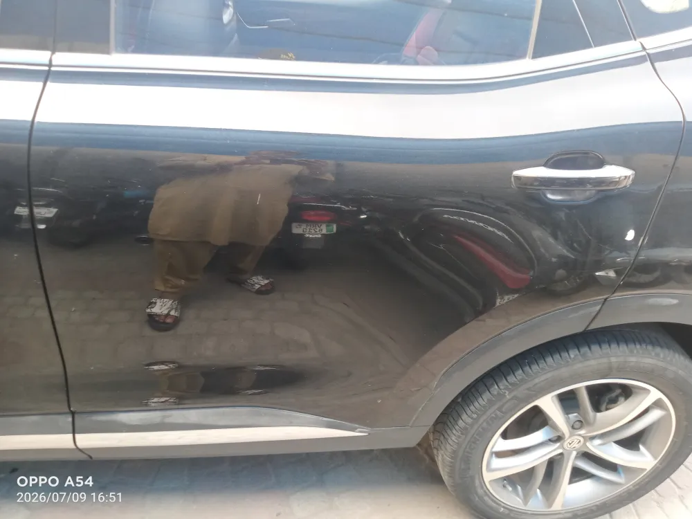 Rear_left_door image