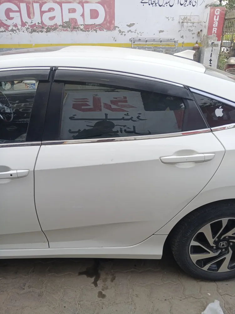 Rear_left_door image