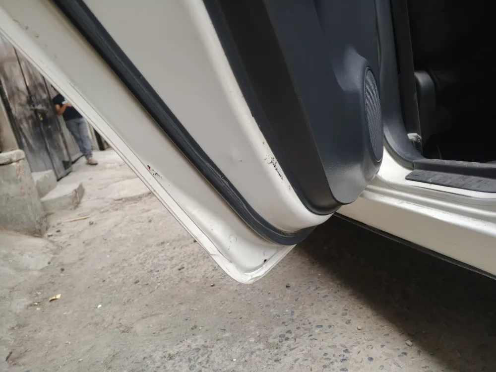 Rear_left_door image