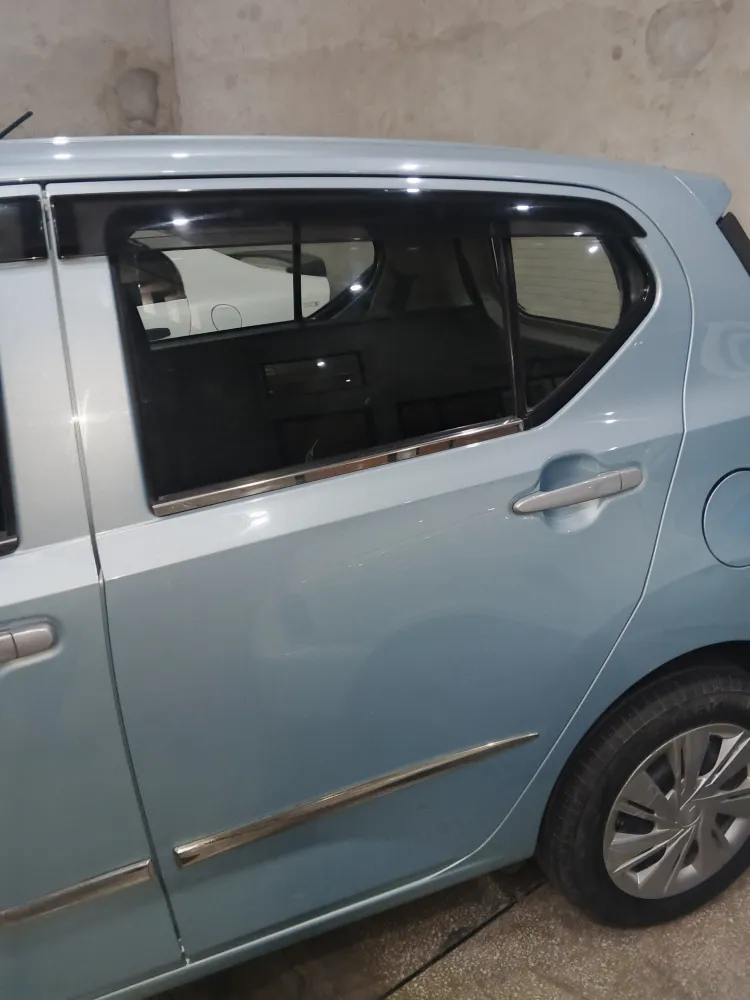 Rear_left_door image