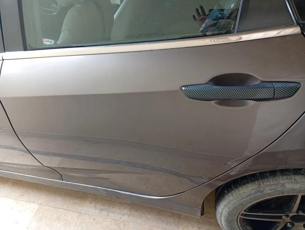 Rear_left_door image