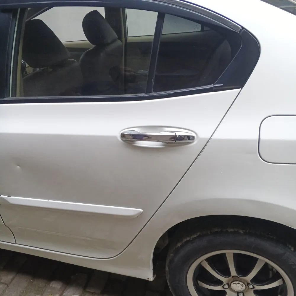 Rear_left_door image