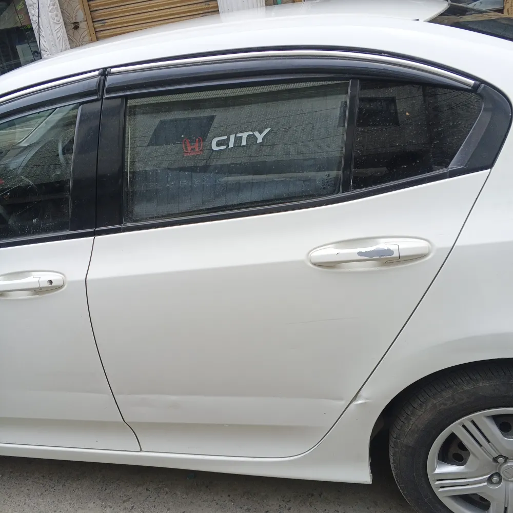 Rear_left_door image