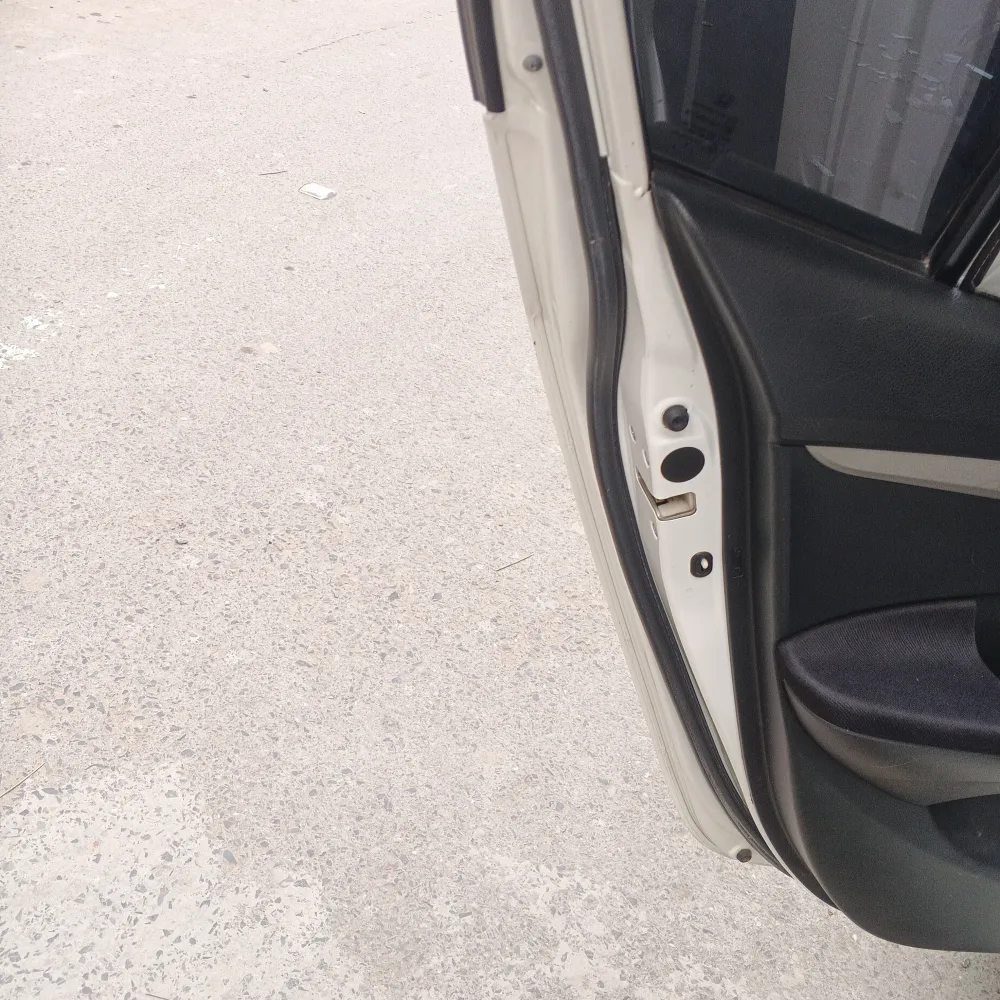 Rear_left_door image