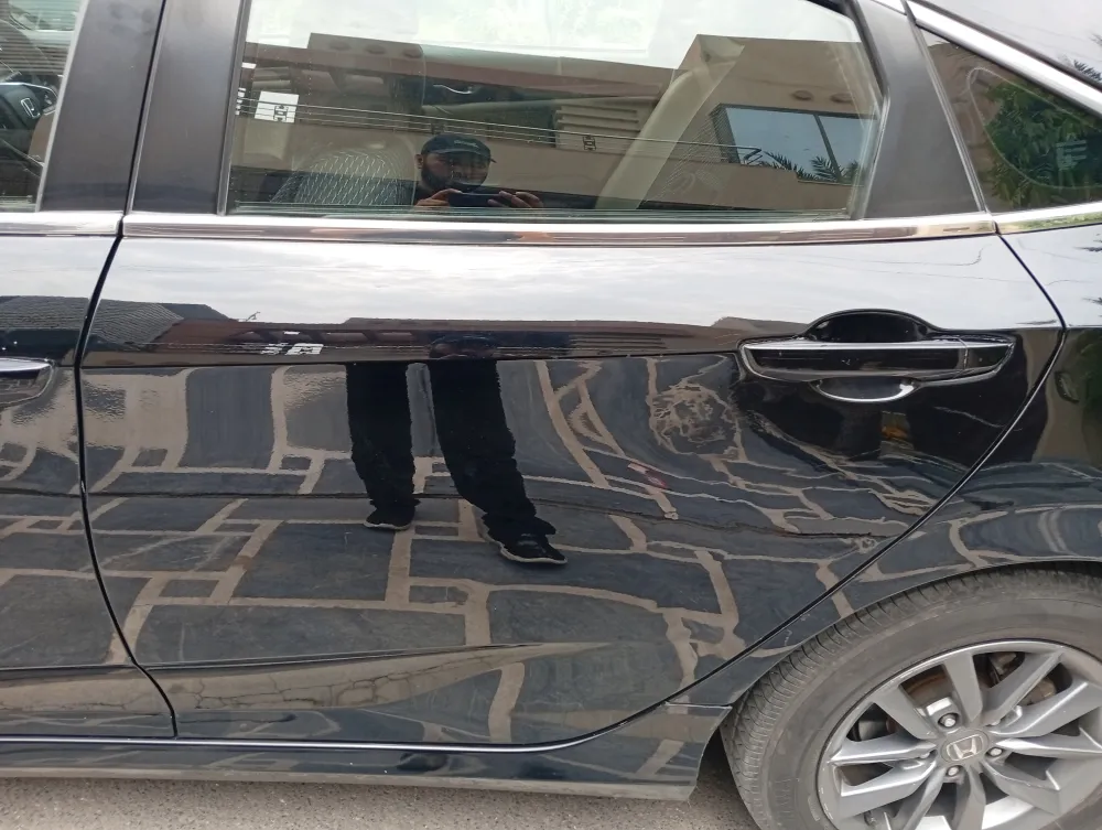 Rear_left_door image