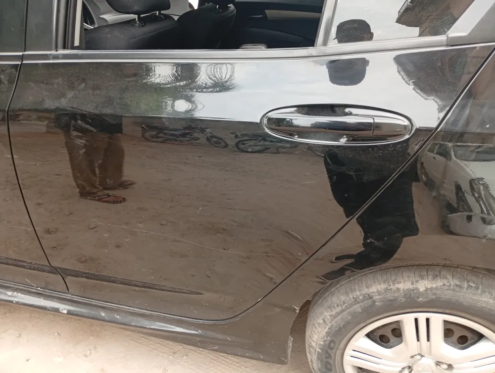 Rear_left_door image