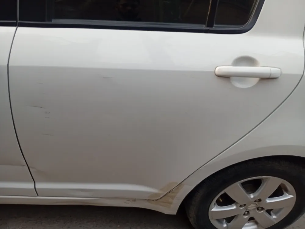 Rear_left_door image