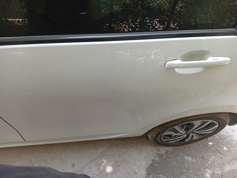 Rear_left_door image