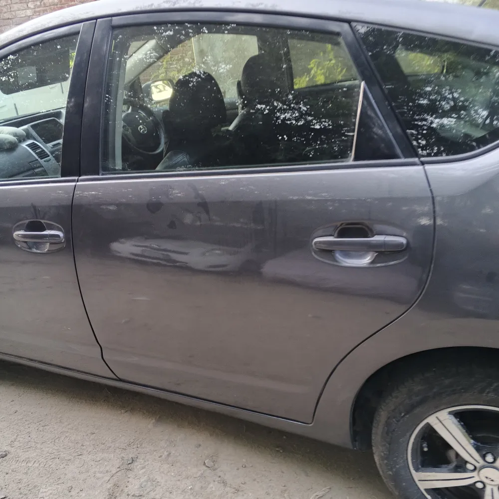 Rear_left_door image