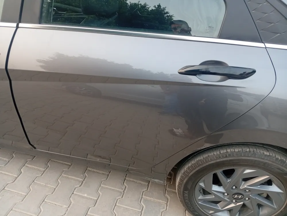 Rear_left_door image