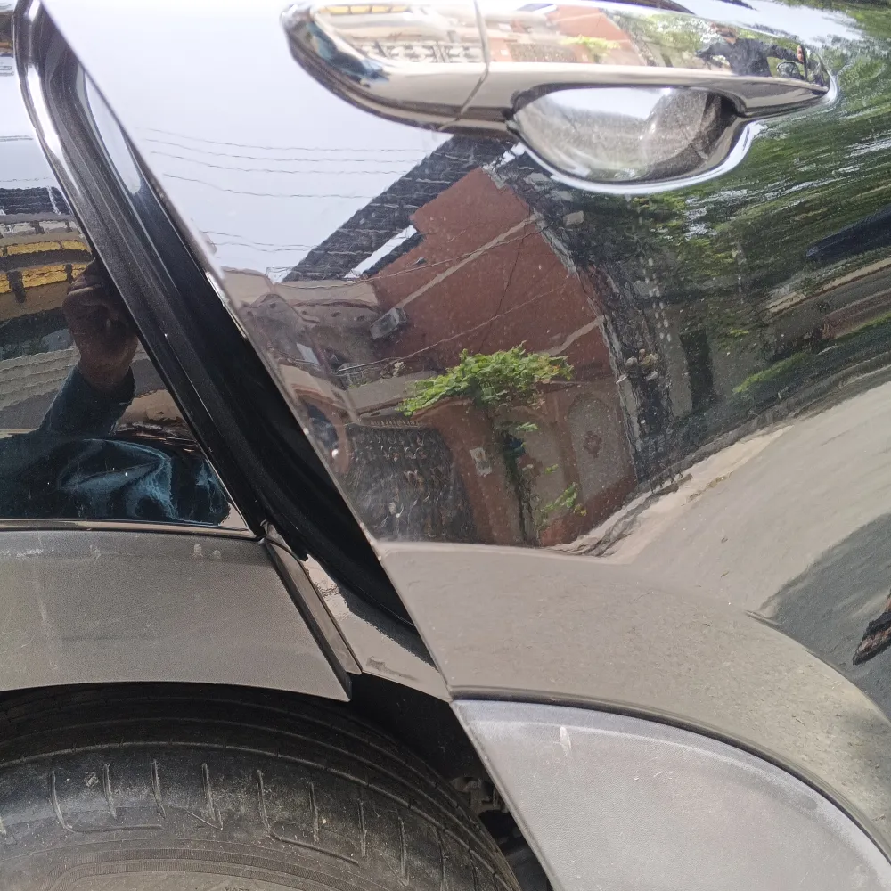 Rear_right_door image