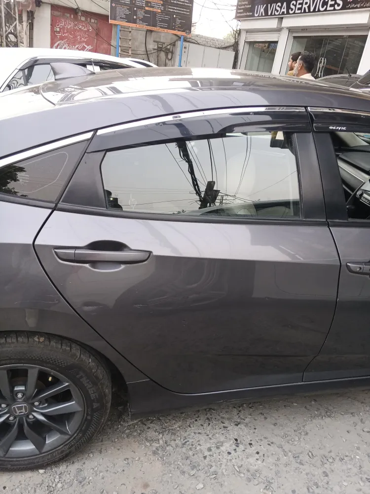 Rear_right_door image