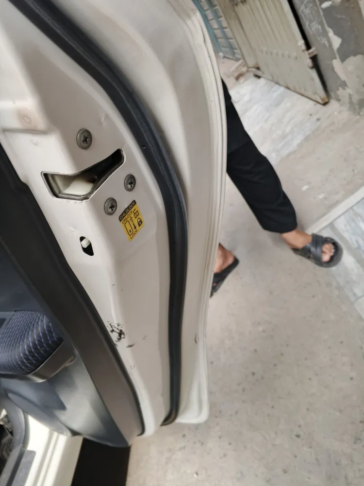 Rear_right_door image