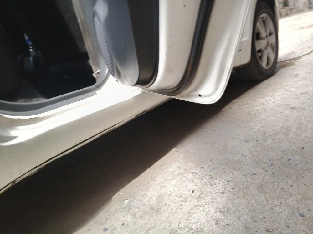 Rear_right_door image