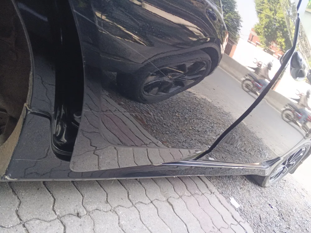 Rear_right_door image