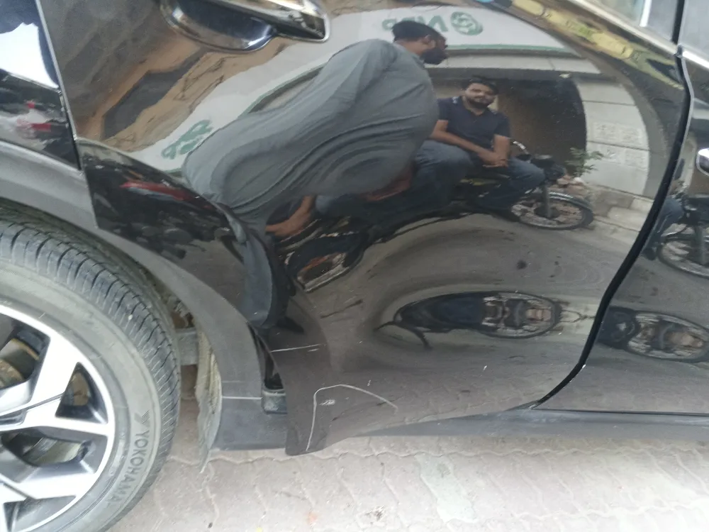 Rear_right_door image