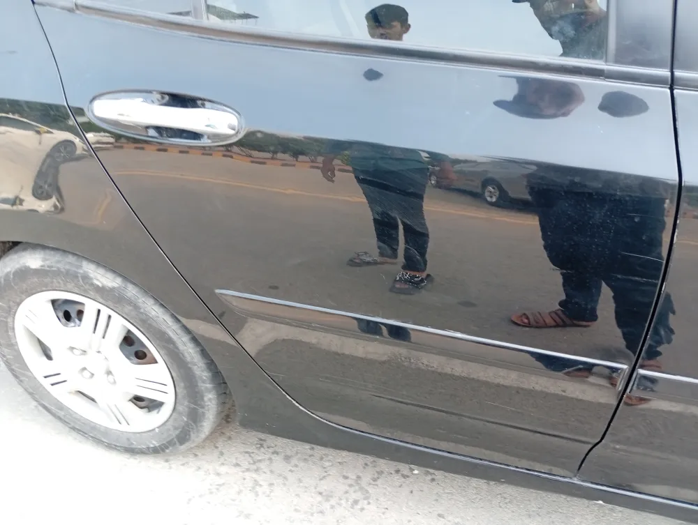 Rear_right_door image