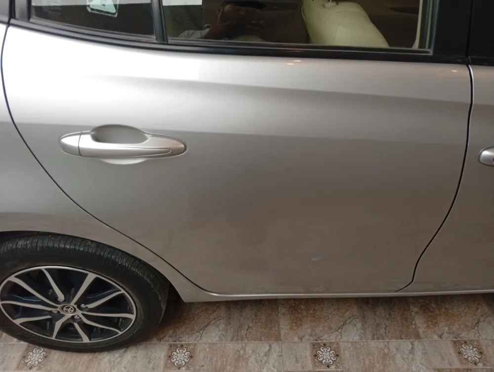 Rear_right_door image