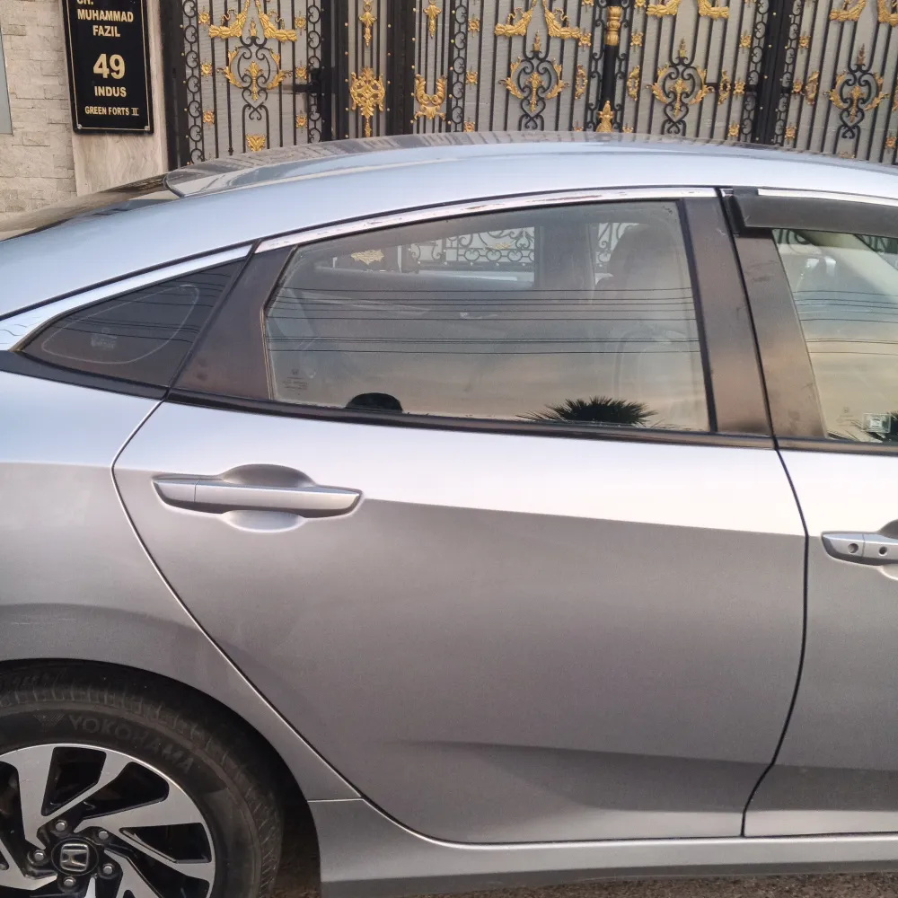 Rear_right_door image
