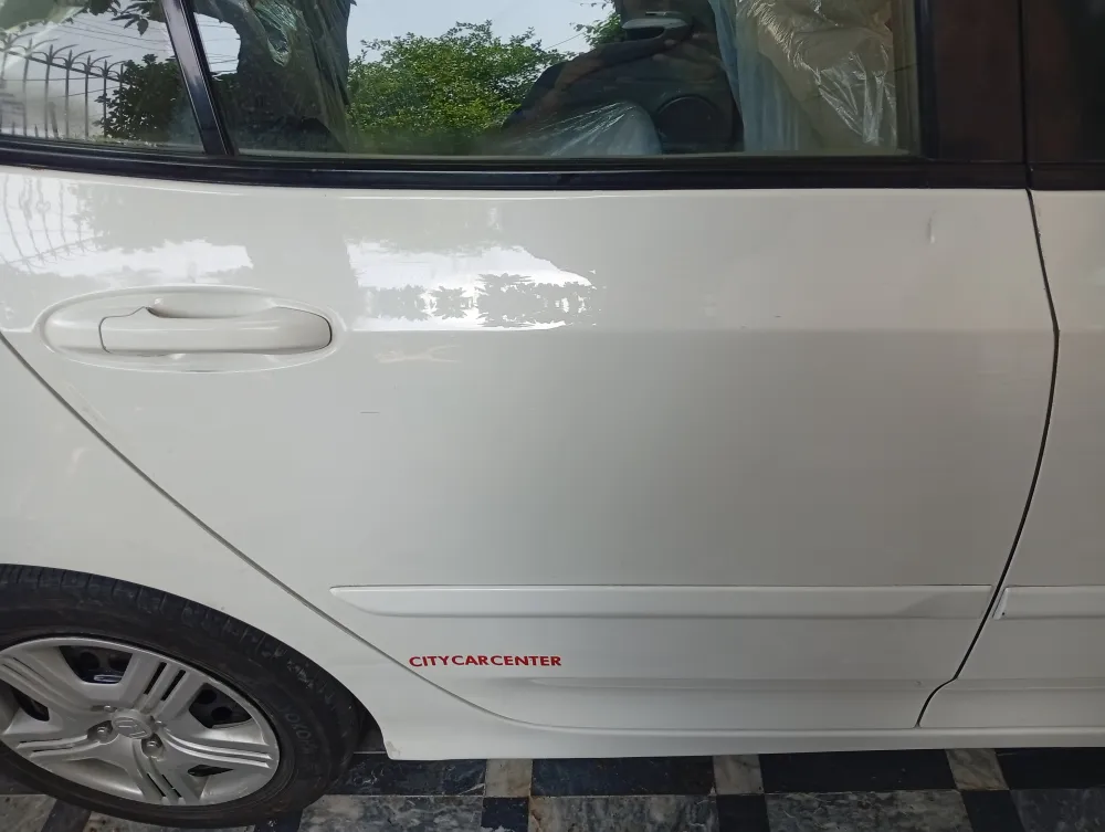 Rear_right_door image