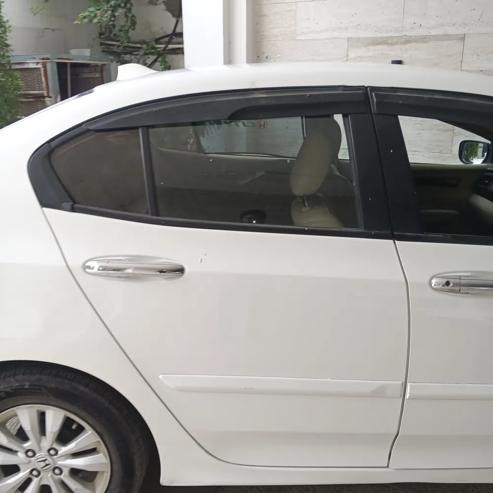 Rear_right_door image