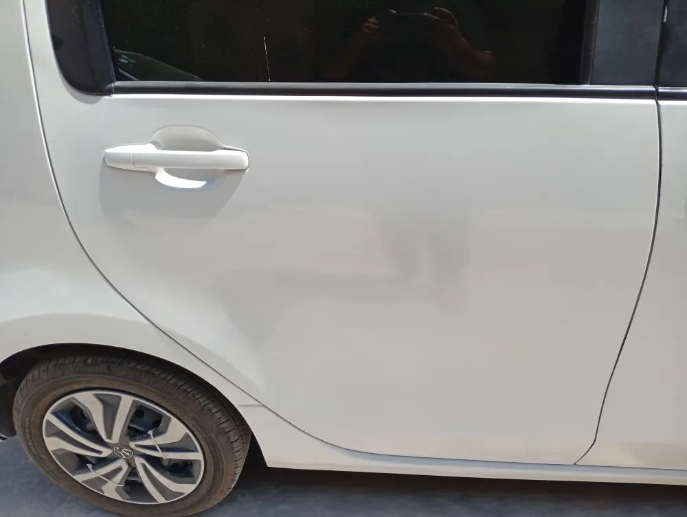 Rear_right_door image