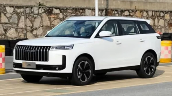 Jaecoo J5 Review Pakistan